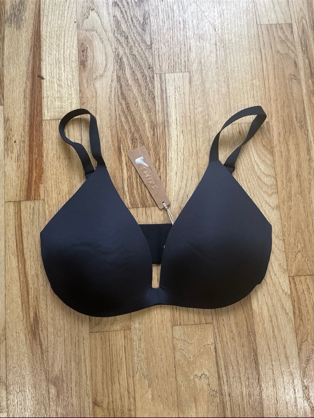 Skims Wireless foam super push up bra NWT